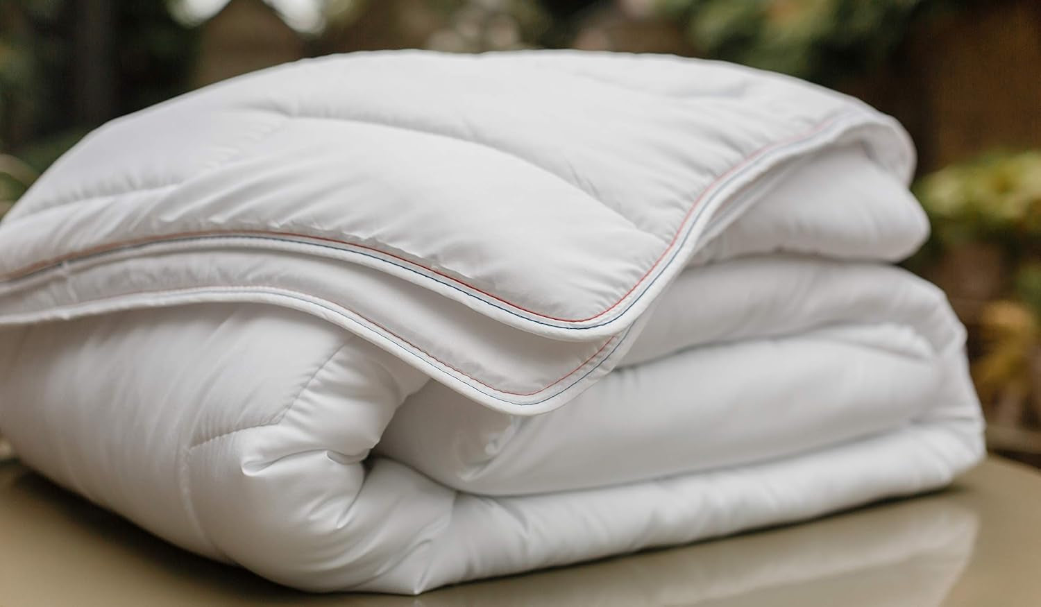 Percale Bomuldsdyne 240 X 220 cm Høj kvalitet 100% Percale Bomuld Blød og behagelig Holdbar Fin finish Lavet i Frankrig Hvide dyner og dyner Naty Shop