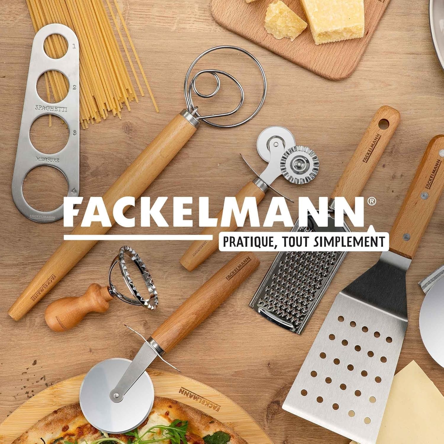 Roată de patiserie Fackelmann pentru ravioli, Maultaschen sau fursecuri – roată de patiserie din oțel inoxidabil cu aliaj de zinc – pentru paste de casă – mâner ergonomic din lemn de fag