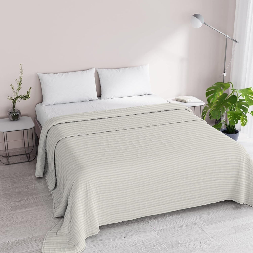 Sommerdyne Satinstriber, polyester, creme, 260X250 Cm Dyner og dyner Naty Shop Creme 260X250 Cm