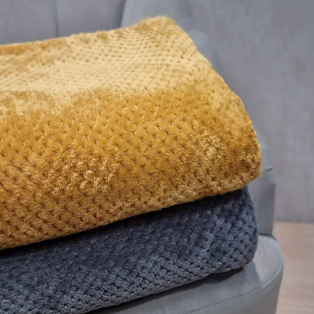 Sengetæppe HOMLA Noah 220 X 240 Cm - sengetæppe sofa behageligt tæppe - luftigt og blødt - grå polyester Senge og tæpper Besuche den HOMLA-Store