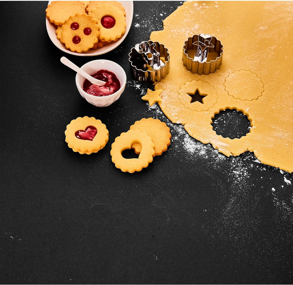 Birkmann, formă de biscuiți Linzer cu 3 găuri, pentru decuparea și decorarea biscuiților, marțipan și fondant, oțel inoxidabil, se poate spăla în mașina de spălat vase, dimensiune: 10 cm…