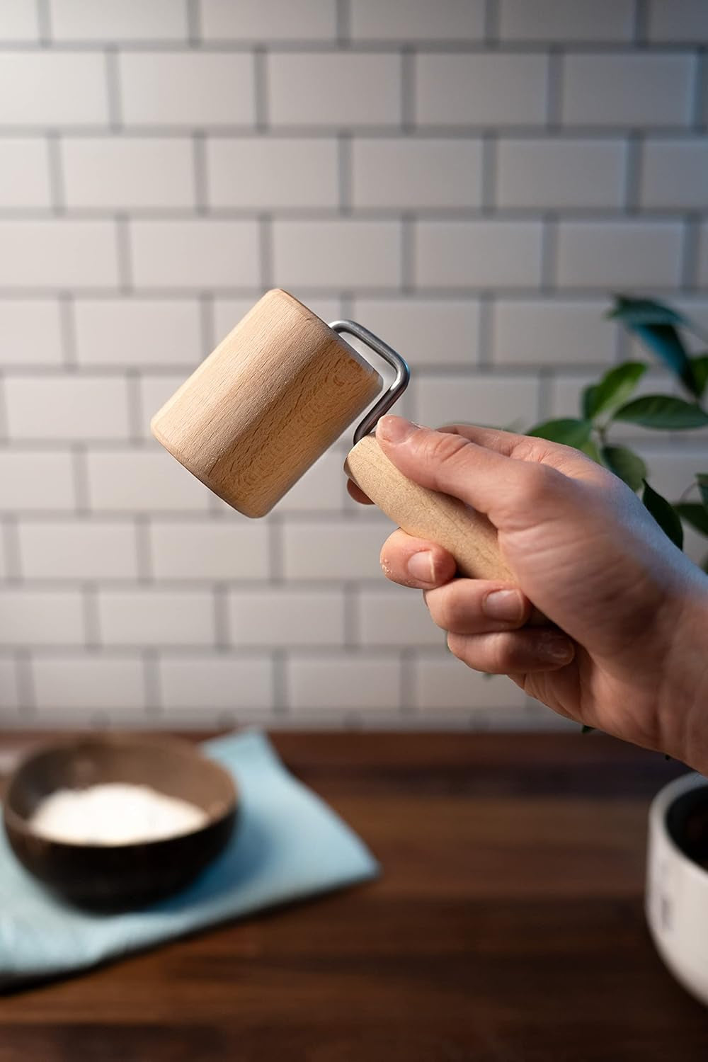 Chinchilla® Backblechroller/Teigroller zylindrisch aus Buchenholz | Der stabile Helper für die Küche | Fremstillet i Tyskland | Nachhaltige Qualität aus Deutschland | 18 x 5 cm