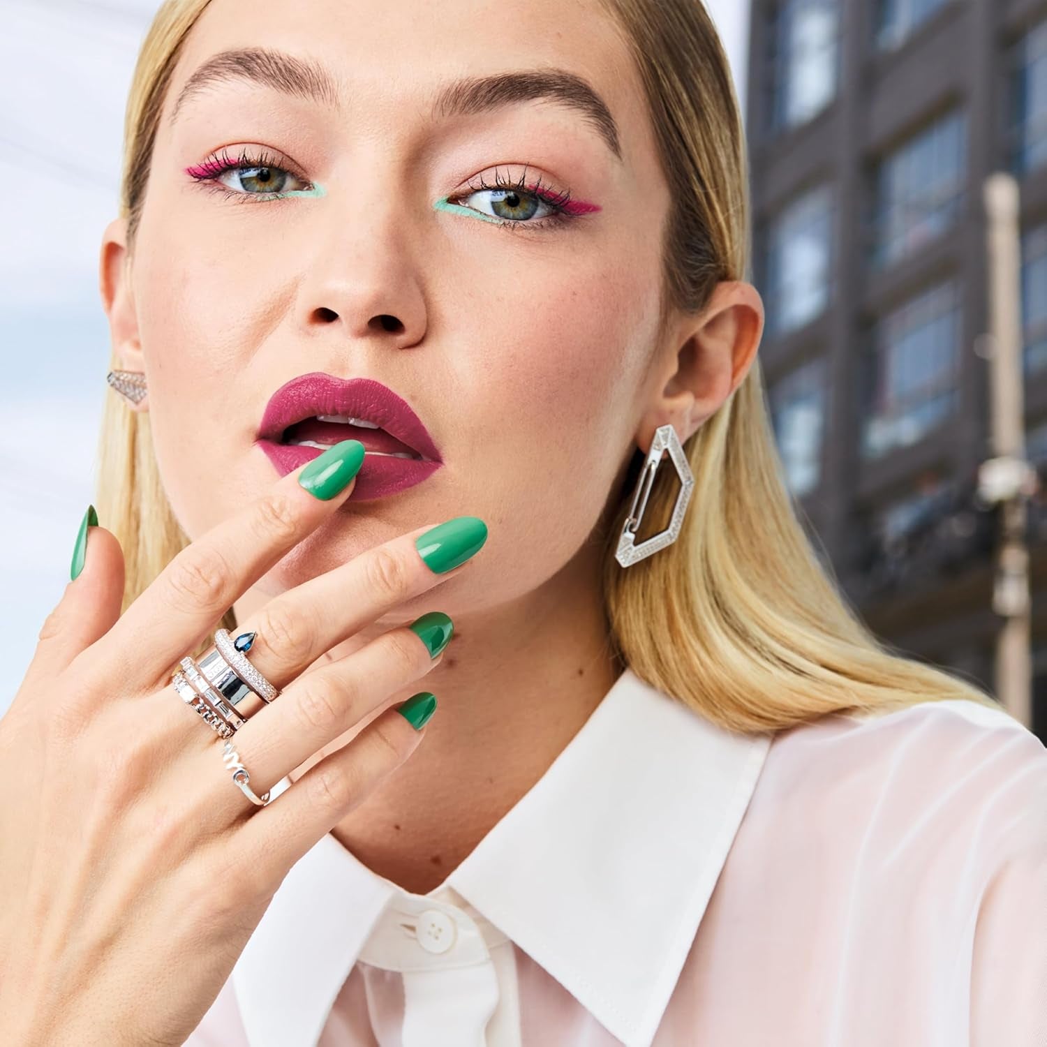 Maybelline New York Super Stay Ink Bonder 959 Sea Glass - Langtidsholdbar neglelak til stærke negle og intens farve, 12,3 ml