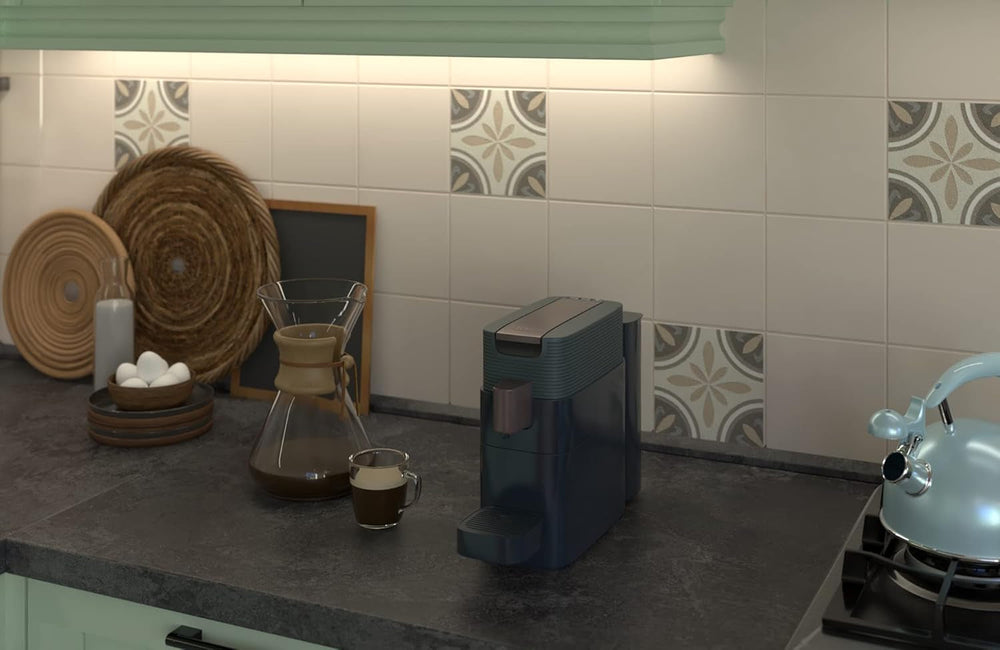 Espressor cu capsule K-FEE ONE pentru cafea, ceai și cacao | Espressor compact | Încălzire rapidă | Rezervor de apă de 0,8 l | 19 bar | Cupru negru | Câștigător al testului Stiftung Warentest 2023