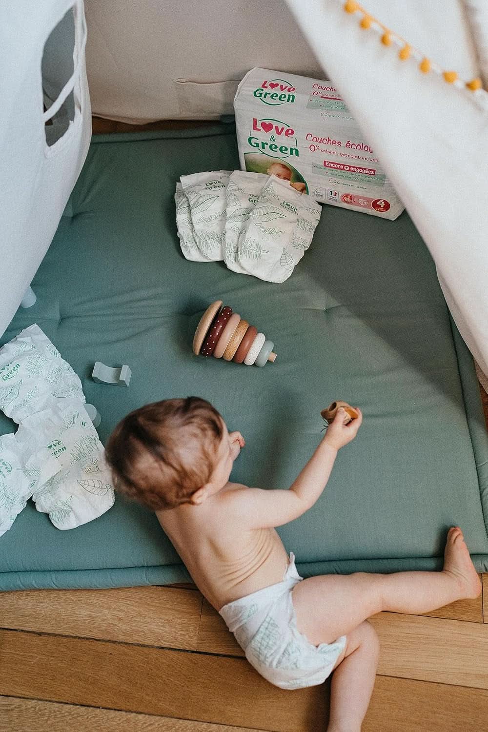 Love & Green, klorfri bleer, pakke til 1 måned, str. 4 Mother and Child Naty Shop