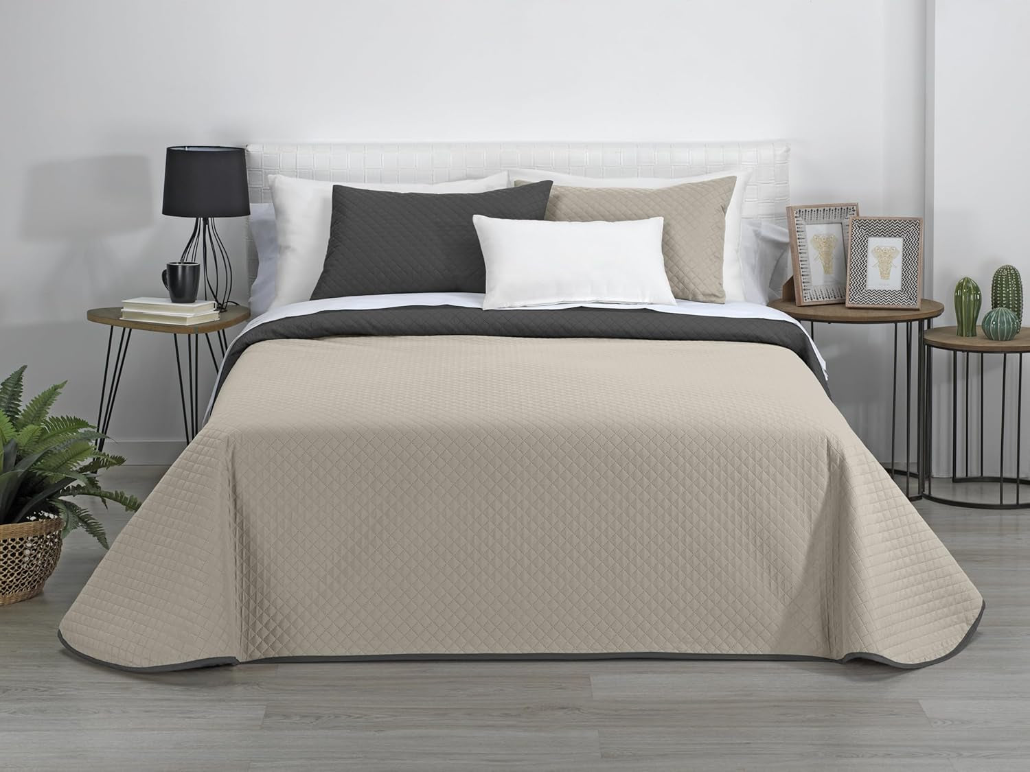 Estoralis | AVA | Vendbar Boutique Quilt | Til alle årstider | Farve - Grå/Antracit | Til seng 80/90 cm. seng. (180 X 270 Cm. Ancho X Alto) | Quiltet quilt Quilts og quilts Naty Shop