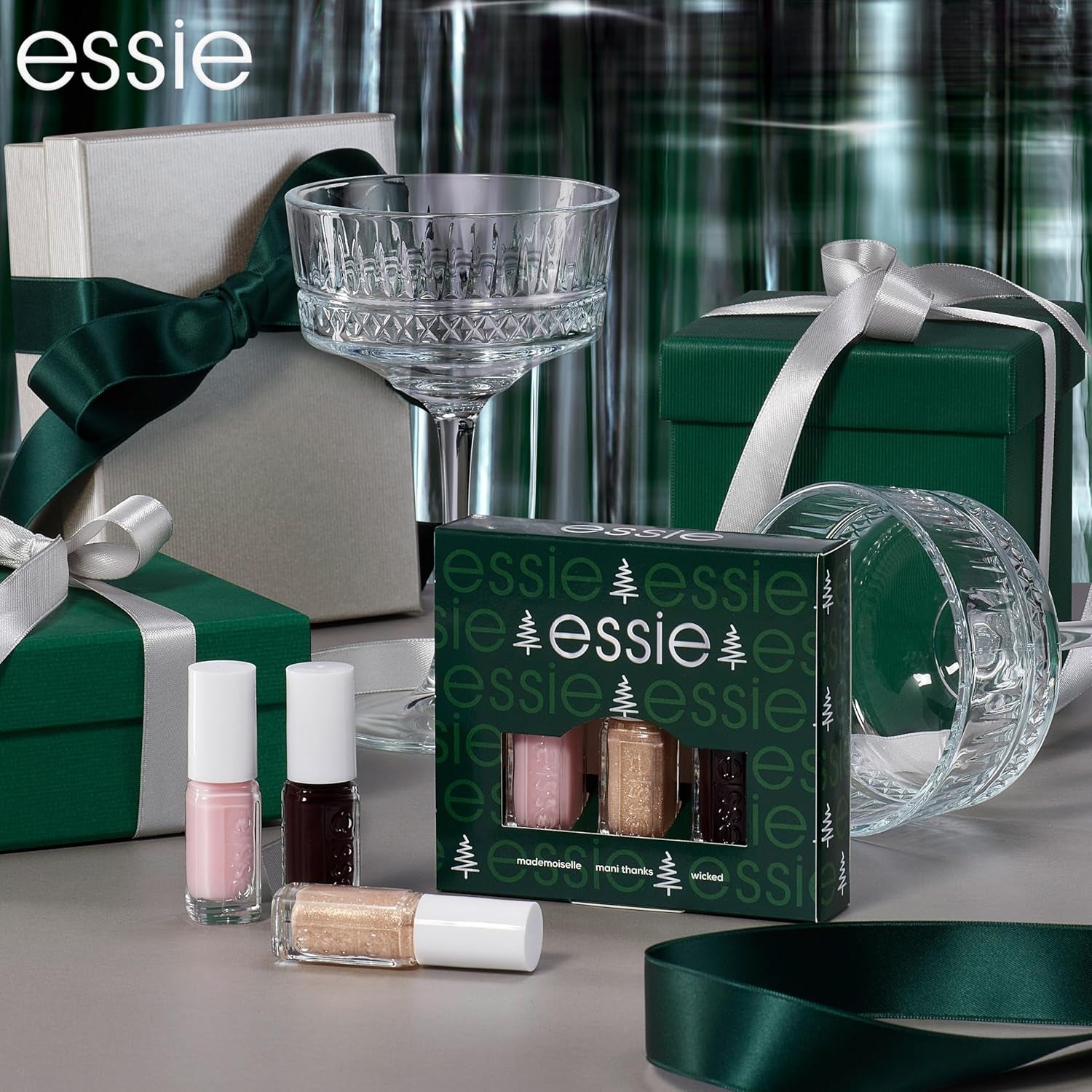 Kit Essie Mini Trio XMAS, no. 13 Mademoiselle + nr. 49 Wicky + nr. 570 Mani Tak, 3 x 15 ml