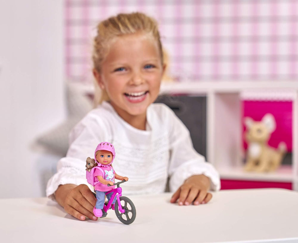 Simba 105733273 - Evi Love Bicicletă Distractiv de Vacanță, Păpușă cu Bicicletă, Câine și Rucsac, Păpușă de Modă, 12 cm, pentru copii cu vârsta de 3 ani și peste