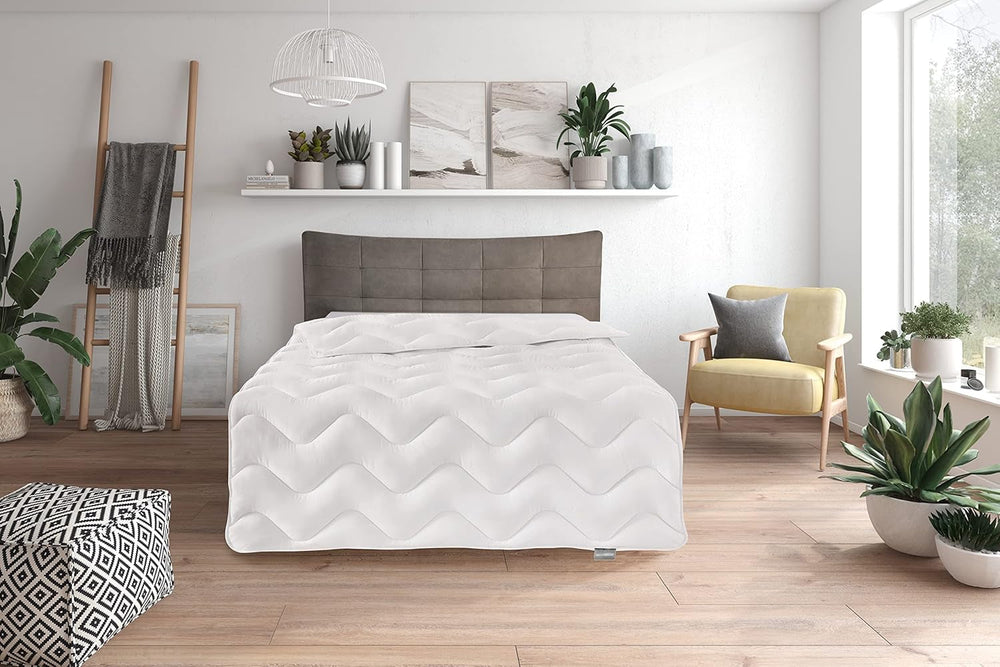 Traumnacht let sommerdyne 155X220 Cm, anti-allergisk dyne, specielt til sommer, med behageligt blødt mikrofiberbetræk, Oeko Tex certificeret, produceret efter den tyske kvalitetsstandard Dyner og dyner Naty Shop