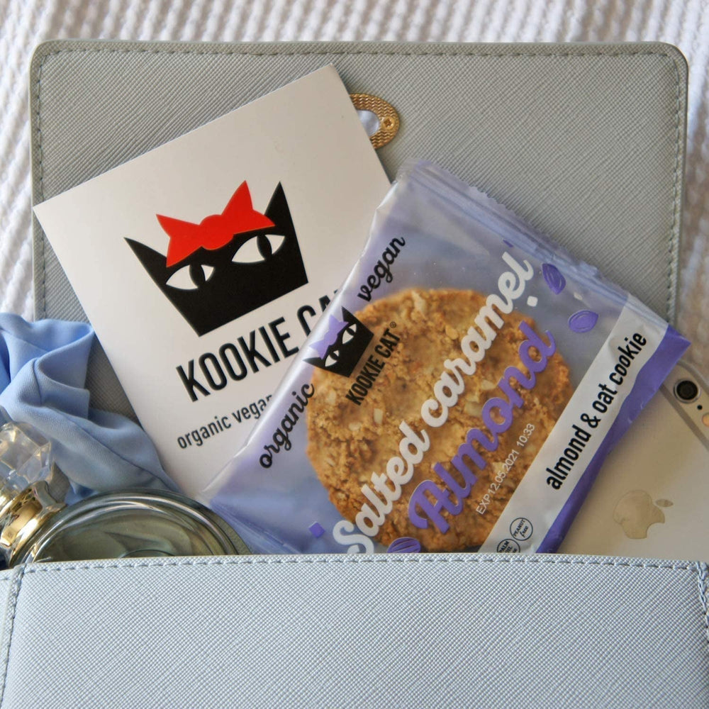 Fursecuri vegane cu caramel sărat și migdale - Ambalate individual, fără gluten, fără soia, organice, cu migdale și ovăz - Pachet multiplu de 12 x 50g (pachet de 2)