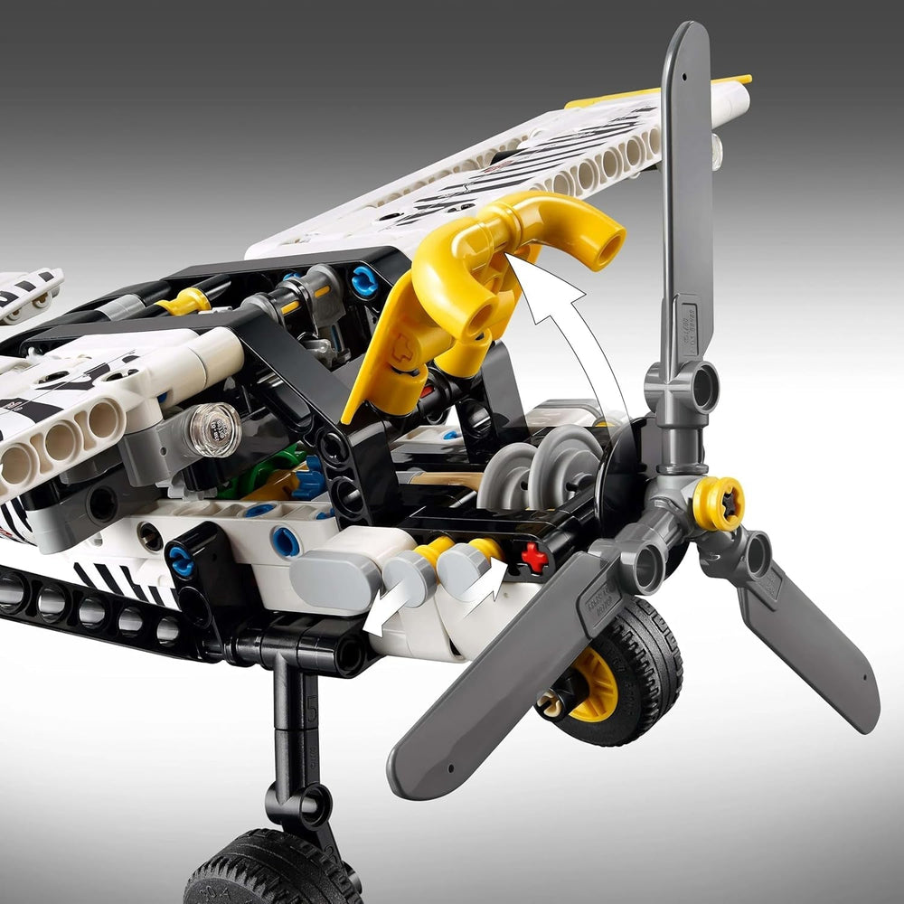 LEGO Technic Propel Fly byggelegetøj til børn Gave til drenge og piger 8 år gamle 4-cylindrede stempelmotor Roterende propel Flymodel 42198 Byggesæt Besuche den LEGO-Store