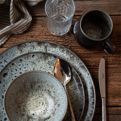 Set de mic dejun MÄSER Carellia, 12 piese – ceramică din Portugalia – glazură reactivă – 4 farfurii de desert 23 cm, 4 boluri 15 cm, 4 căni de cafea 430 ml – potrivit pentru mașina de spălat vase și cuptorul cu microunde, gri