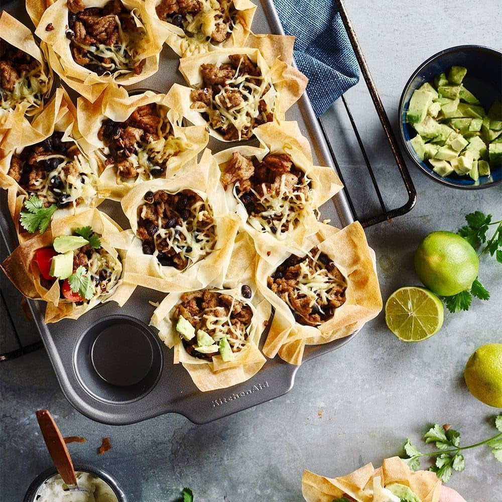 Kitchenaid Aluminiseret stål Bagegrej Muffinbakke Non-Stick Ovn Tåler Opvaskemaskine Tåler Grå Naty Shop Bagepander og bakker