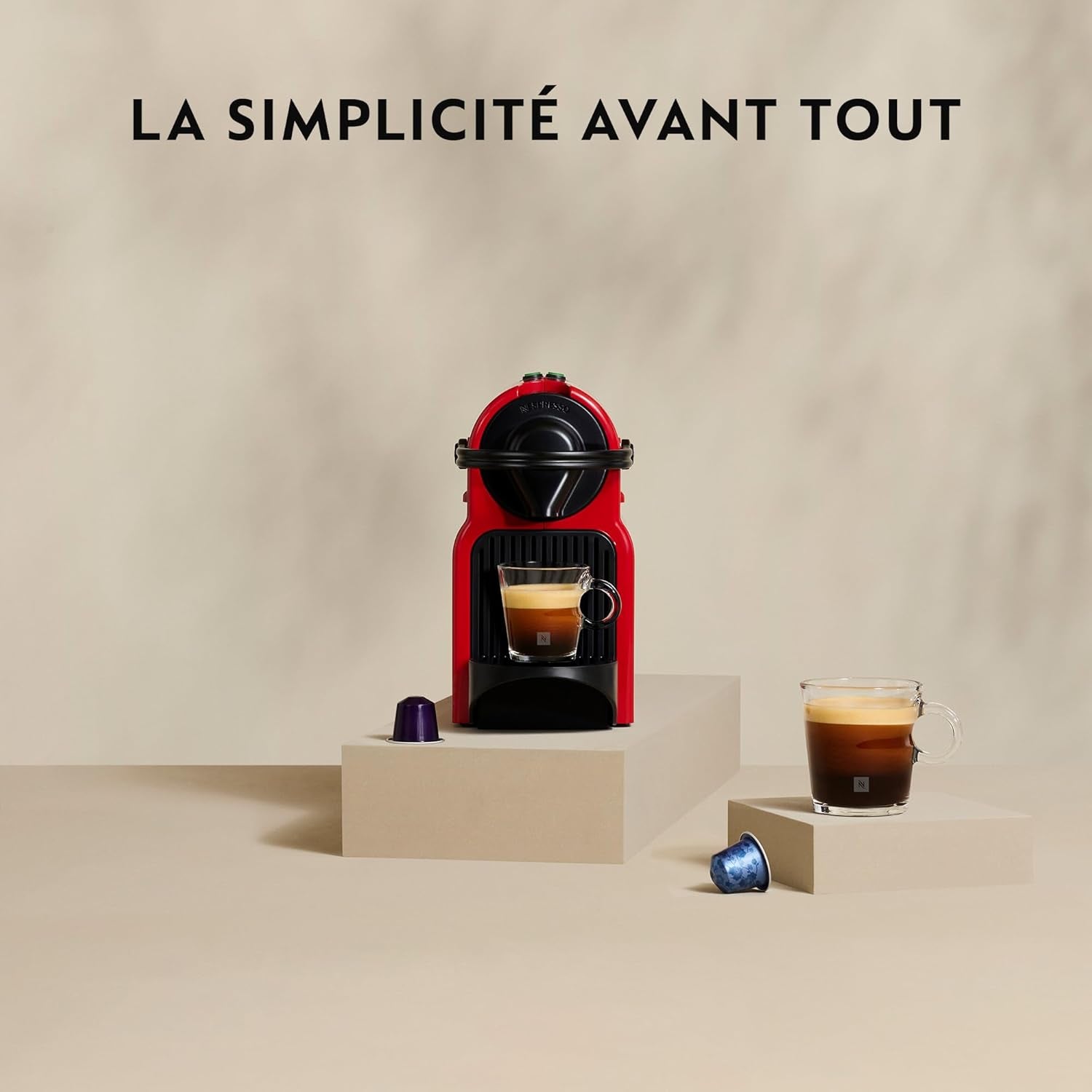 Espressor Krups Nespresso Inissia – espressor compact pentru capsule de cafea, presiune de 19 bari, încălzire rapidă în 25 de secunde, funcție de economisire a energiei, rezervor de apă de 0,7 l, roșu, model YY5506FD