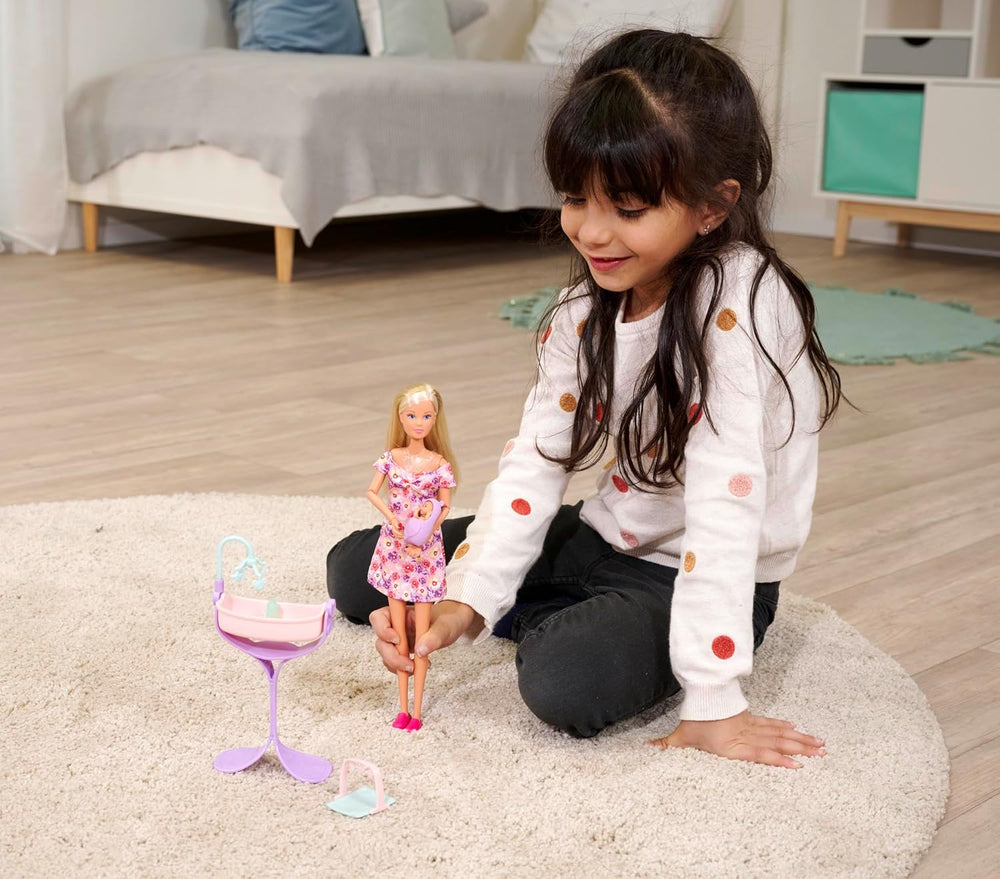 Simba 105733680 Steffi Love Doll Hello Baby (29 cm) - Păpușă însărcinată cu burtică în creștere, păpușă bebeluș și accesorii - Jucărie pentru copii, fete și băieți de la 3 ani