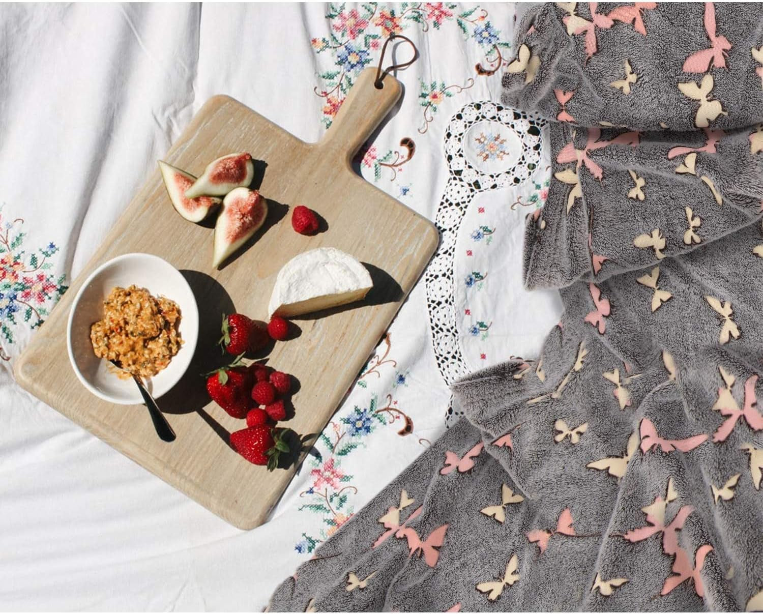 Kanguru Glow Sengetæppe Glow in the Dark Tæppe Sommerfugletæppe Blødt Tæppe 130X150Cm Luminous Sofa Sengetæppe. Glow in the Dark børnetæppe, grå senge og tæpper Besuche den Kanguru-Store