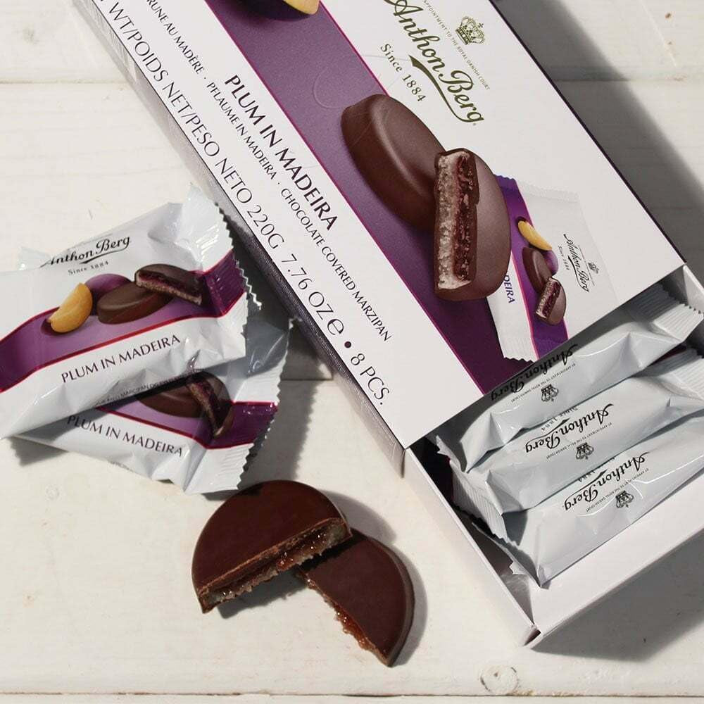 Blomme på Madeira – 220g – Marcipanspecialitet med frugt og alkohol – 8 mørk chokolademønter med blommegele og Madeiravin – Gaveidé