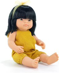 Păpușă Miniland, 38 cm, fată asiatică. Fabricată în Spania. Corectă din punct de vedere anatomic. Colecția My Friend & Me