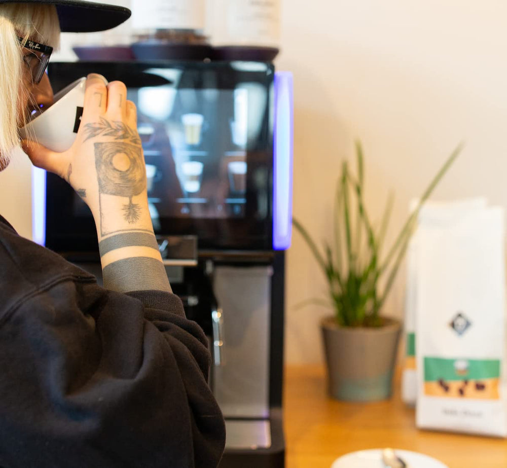 Italo Disco Espresso | 250g ganze Bohne | fair und nachhaltig | frisch geröstet | 100% Arabica Kaffeebohnen | specialty coffee | 19grams Kaffeerösterei