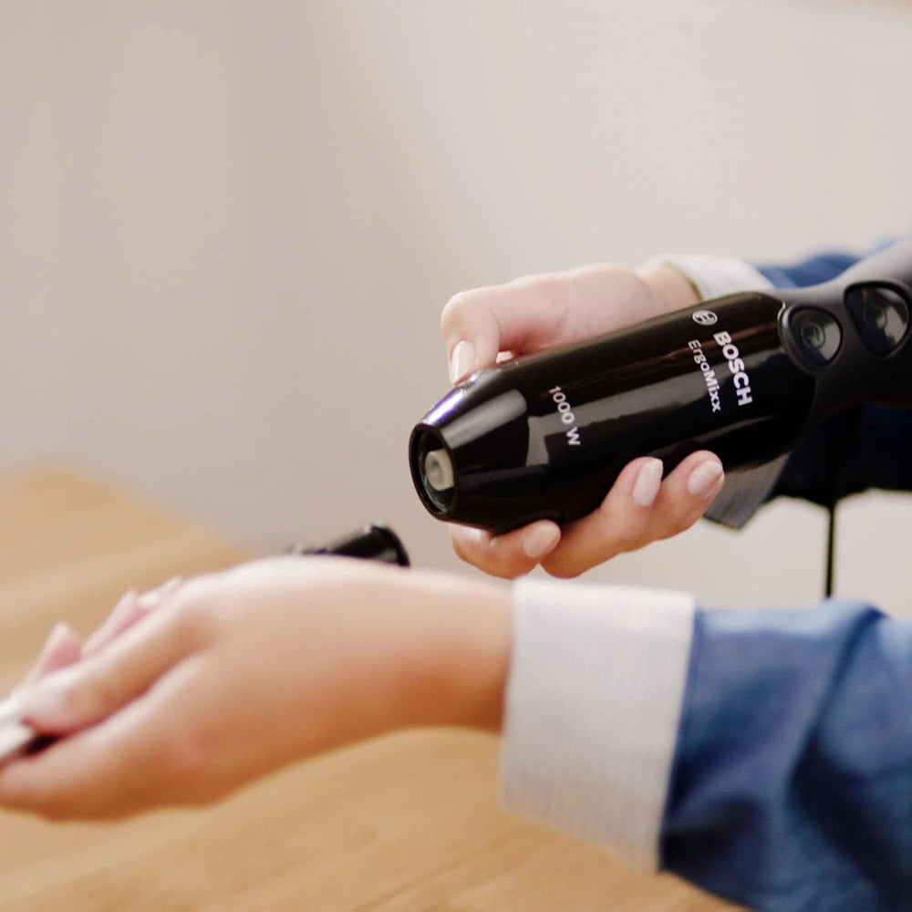 Bosch Stabmixer Ergomixx MS6CB61V1, Vakuum-Funktion, Edelstahl-Mixfuß, Mix- Und Messbecher, Vakuum-Pumpe, Vakuum-Beutel, Vakuum-Frischhaltedose, 12 Stufen plus Turbo, 1000 W, Schwarz/Anthrazit Kitchen Naty Shop