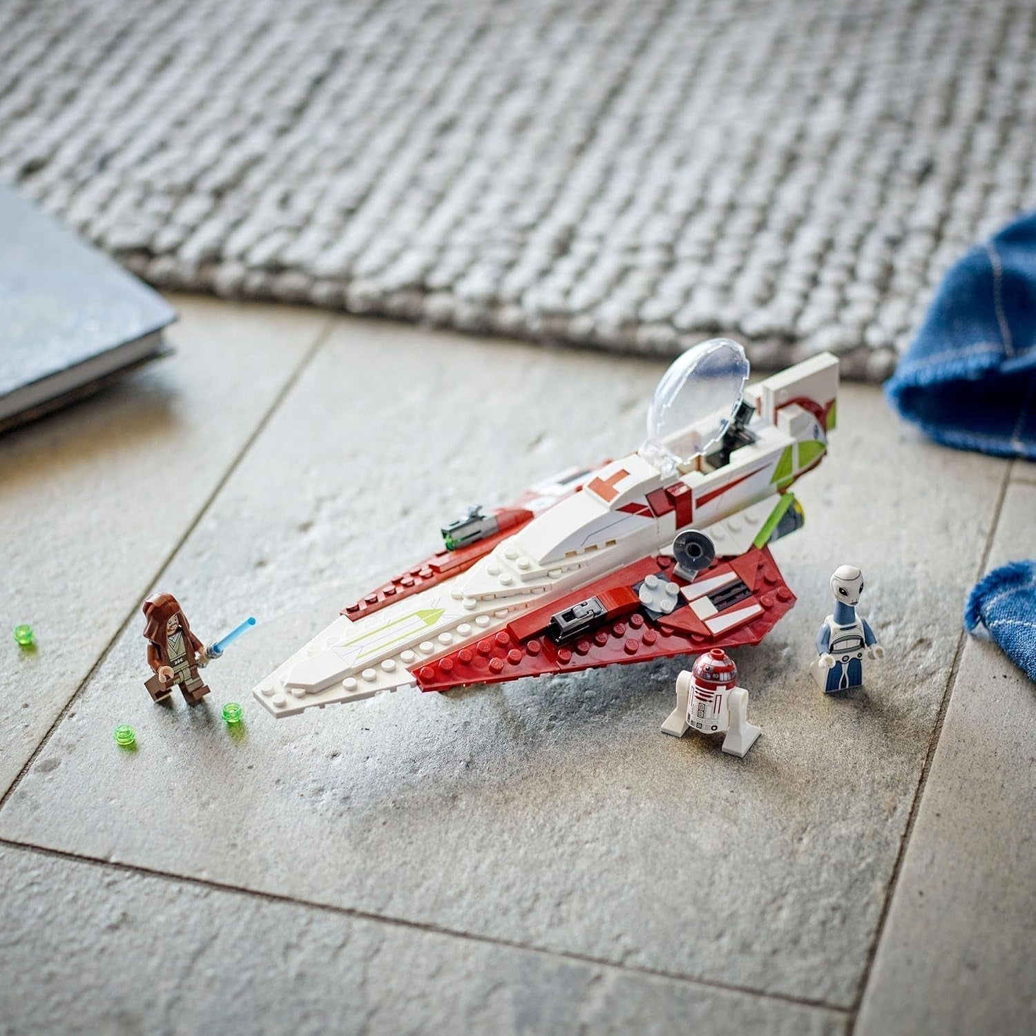 LEGO Star Wars Jedi Starfighter Obi-Wan Kenobi, Bygbart legetøj med Taun We, Droid Figur og Lyssværd, Attack of the Clones Set 75333 Byggesæt Besuche den LEGO-Store
