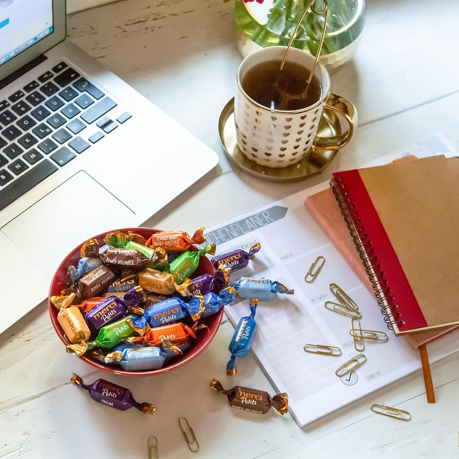 Merci Petits kaffecreme - 12 x 125 g - Små hvide chokoladepraliner på fin chokolade med kaffecreme - individuelt indpakkede chokoladepraliner