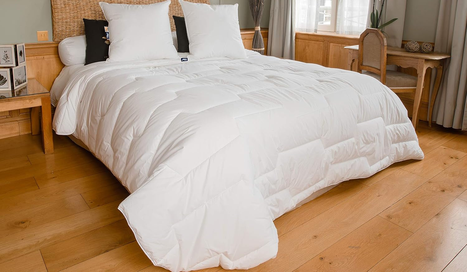 Percale Bomuldsdyne 240 X 220 cm Høj kvalitet 100% Percale Bomuld Blød og behagelig Holdbar Fin finish Lavet i Frankrig Hvide dyner og dyner Naty Shop