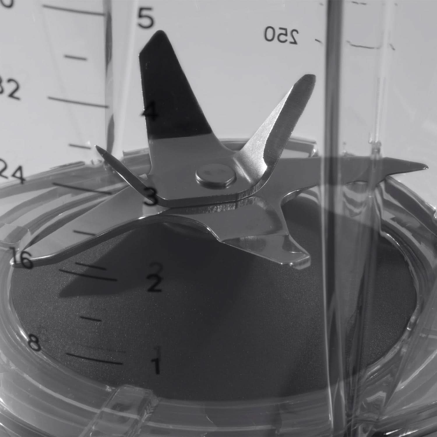 Nutribullet Full Size Blender, Elektrischer Mixer, Multifunktionaler Stabmixer, Professioneller Mixer, 1000 Watt Leistung, 1,6L Becher, Grau, NBF450DG Bucatarie Naty Shop