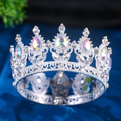 Sølvmetalkrone med sten