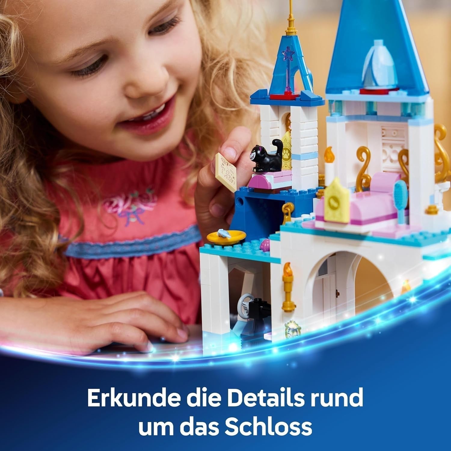 LEGO Ç€ Disney Princess Castle Askepot og Hestevogn, Sæt til piger fra 6 år og opefter, Fantastisk Legetøj med Prinsesse Askepot og Prins Charmerende Minidukker, Gaveidé til Disney Fans 43275 Byggesæt Beuche den LEGO-Store