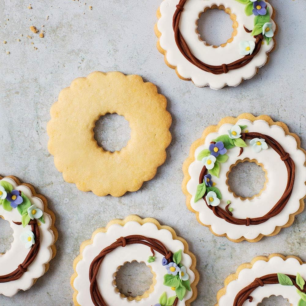 0255301 Set forme de biscuiți, rotunde-ondulate, 6 piese, 1,5/2,5/3,5/5/6,5/8 cm