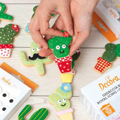 0255072 Formă de tăiat cactus din plastic, set de 2 bucăți, 9 x 2,2 cm, verde