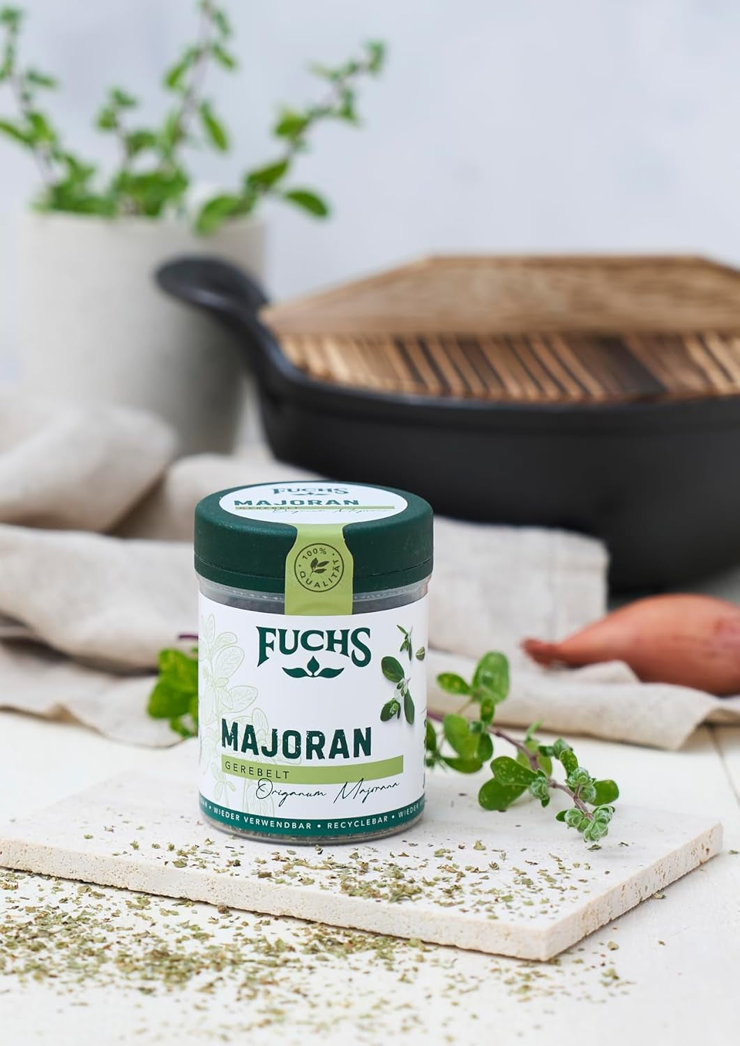 Fuchs Gewürze - Merian gerebelt - zum Würzen von Kartoffelgerichten, Fleischgerichten eller Eintöpfen - naturlige ingredienser - 10 g i wiederverwendbarer, genbrugsbarer Dosis