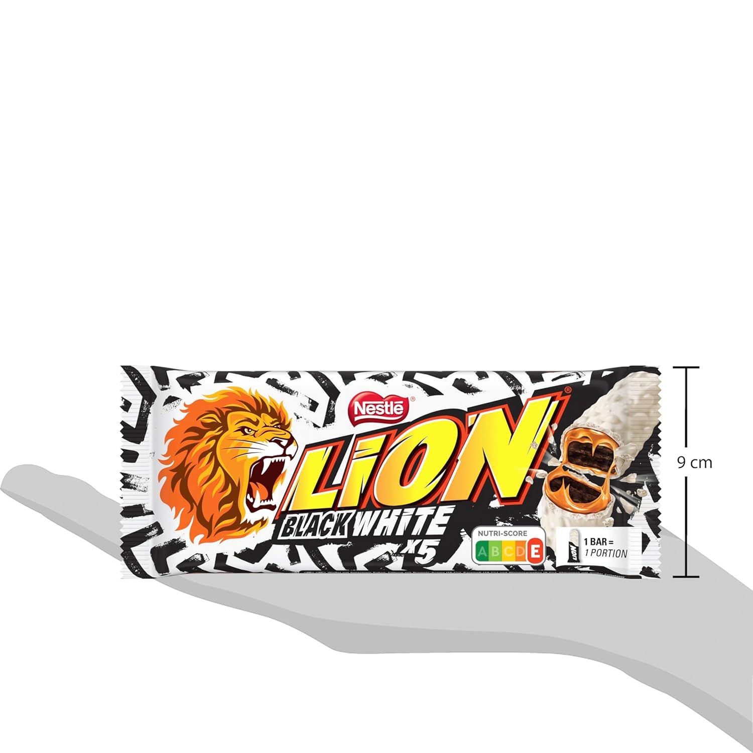LION Black & White chokoladebar, en snack med en intens smag, sprød chokolade og sprøde chips, browniefyld, en unik læskende oplevelse, 1 pakke (5 x 30g)