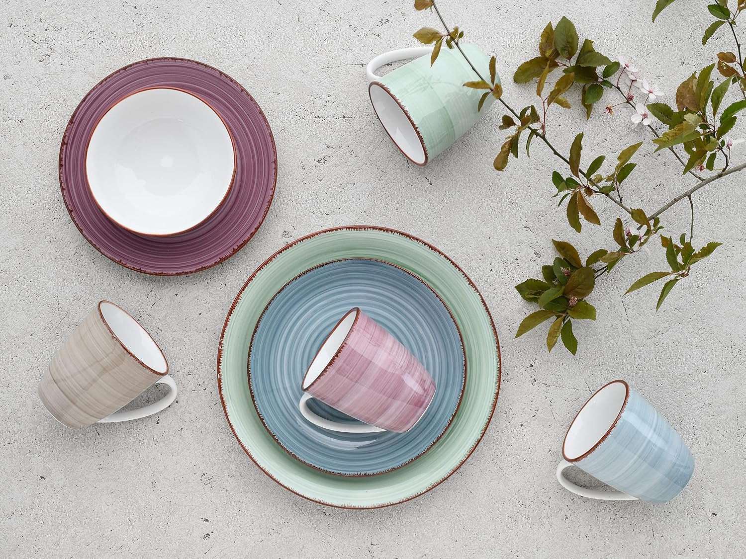 Creatable, 22582, Serie SAMBA, 16-Teiliges Geschirrset, Kombiservice Aus Porzellan, Spülmaschinen- Und Mikrowellengeeignet, Qualitätsproduktion Seturi vesela masa Naty Shop