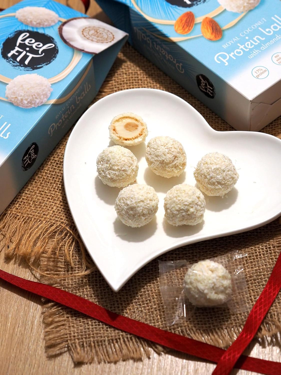 Sukkerfri kokospraliner med mandler, FIT FIT, uden tilsat sukker, 17% protein, 63 g