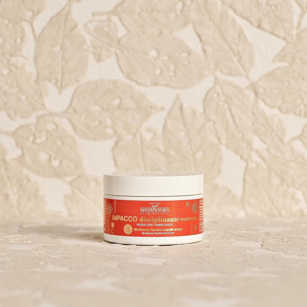 Maternatura, Mască de păr disciplinantă pentru păr creț cu floarea pasiunii, reparare, rezistență și strălucire pentru bucle perfecte, rutină de frumusețe organică pentru păr creț, Made in Italy - 100 ml Masca de par Naty Shop