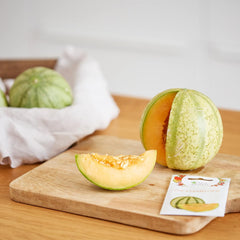 Frugtfrøsæt: Premium havefrø med 8 varianter af frugtplanter til have og balkon - Vandmelonfrø, jordbærfrø, stikkelsbær, rabarber og mere - Frugtfrøgavesæt fra OwnGrown