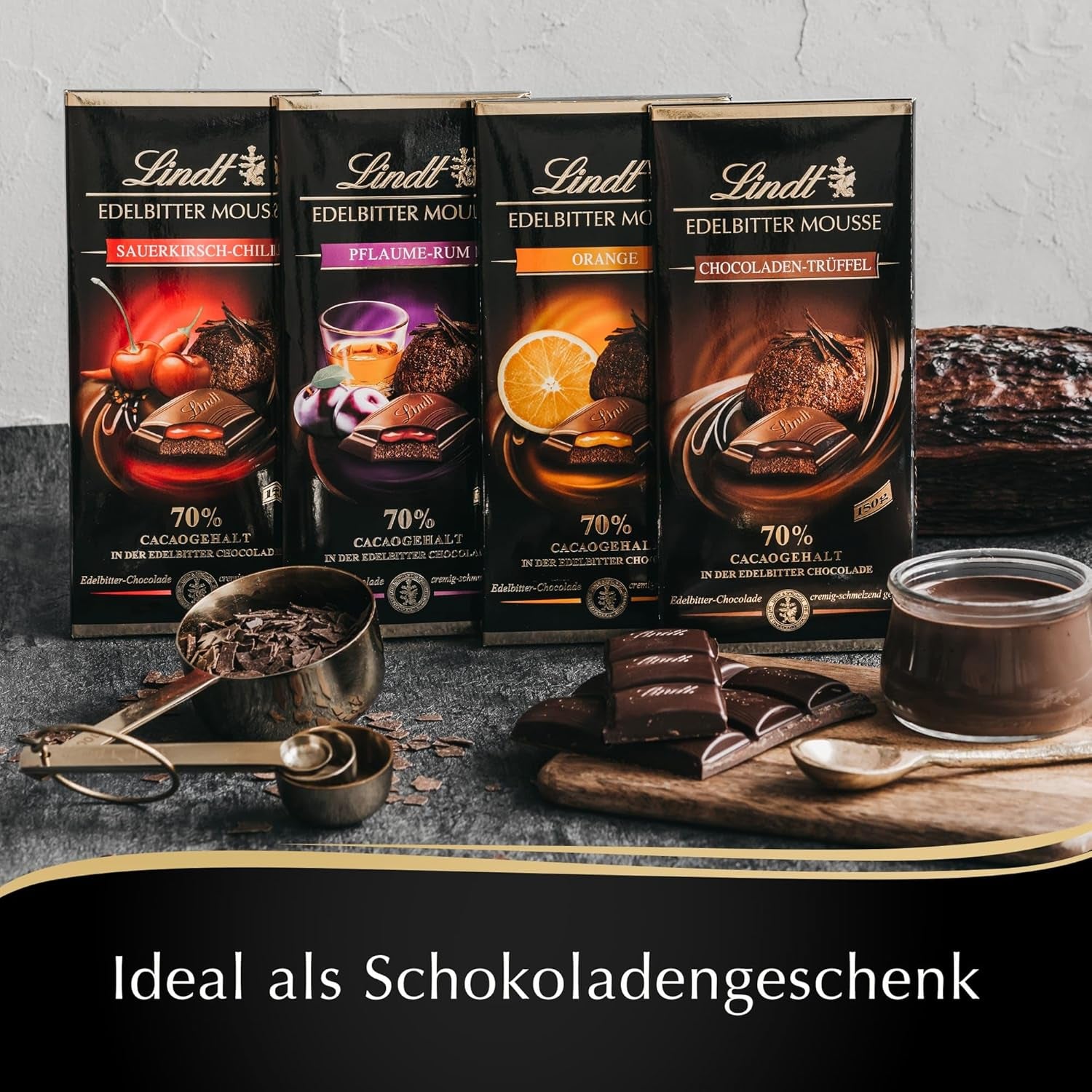 Lindt mørk chokolademousse med chili og kirsebær | Bar 150g | Med 70% kakaoindhold og mørk chokolademoussefyld og kirsebær chili | Chokoladebar | Mørk chokolade