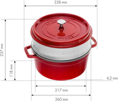 STAUB Gusseisen Bräter/Cocotte, Mit Dämpfeinsatz Aus Edelstahl, Rund 26 Cm, 5,2 L, Aromaregen Funktion Für Optimale Befeuchtung, Für Alle Herdarten Inkl. Induktion & Backofen, Kirschrot, Rot Forme og bakker til bagning Naty Shop