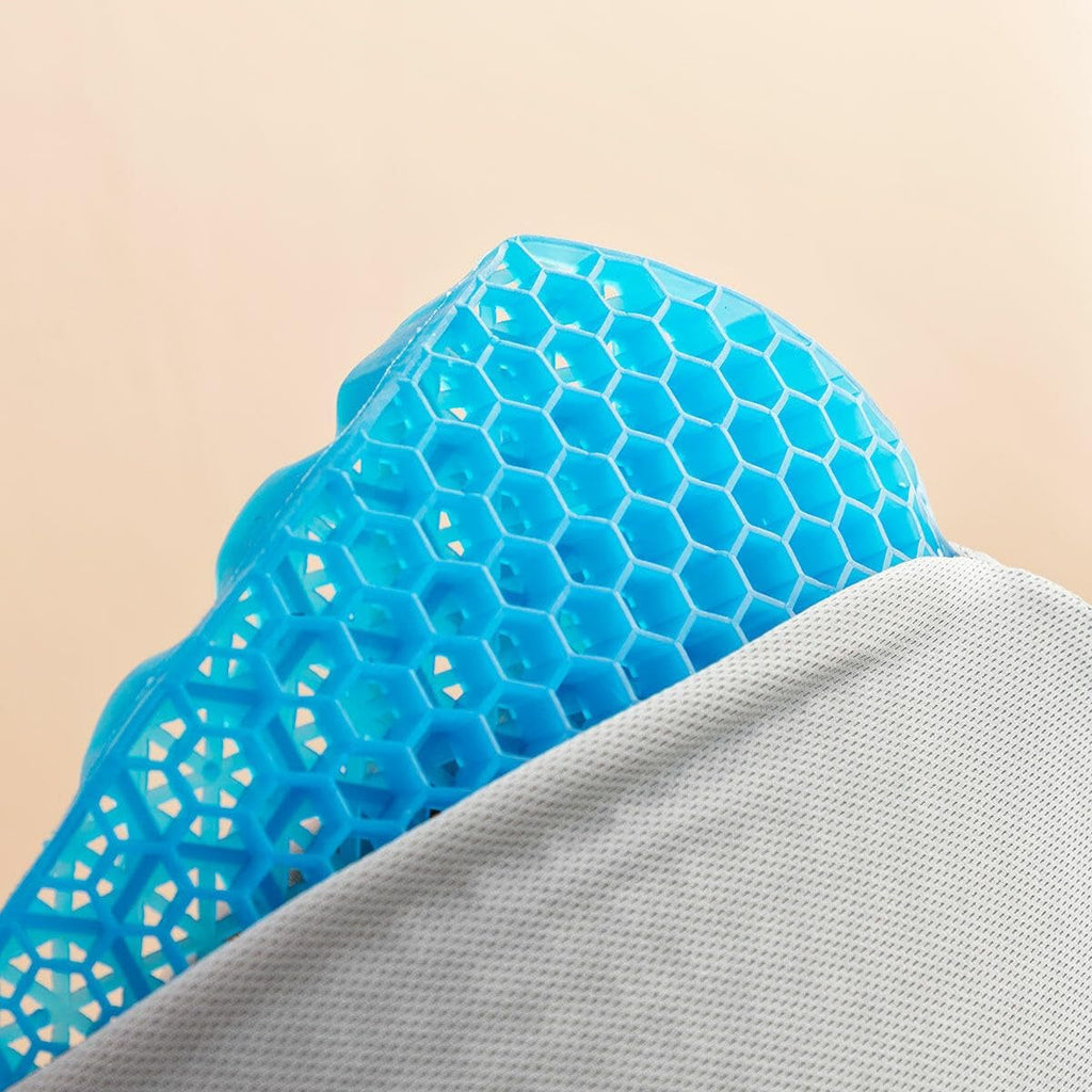 Innovagoods® Pernă lombară din gel cu husă detașabilă Glushion oferă suport lombar optim cu funcție de pernă lombară, gel și husă detașabilă. Ideală pentru acasă și la serviciu. Perne lombare Naty Shop