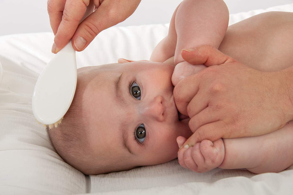 Pieptene și perie Rotho Babydesign, peri naturali, de la 0 luni, TOP/Bella Bambina, Babybleu Perl (albastru deschis), 20059010301 Copii - Baie si Skincare Naty Shop