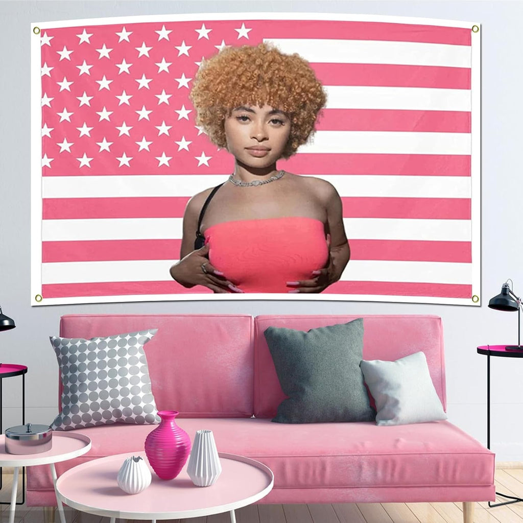 Tapiserie ice spice flag pink steaguri Casa - Accesorii si Decoratiuni Naty Shop