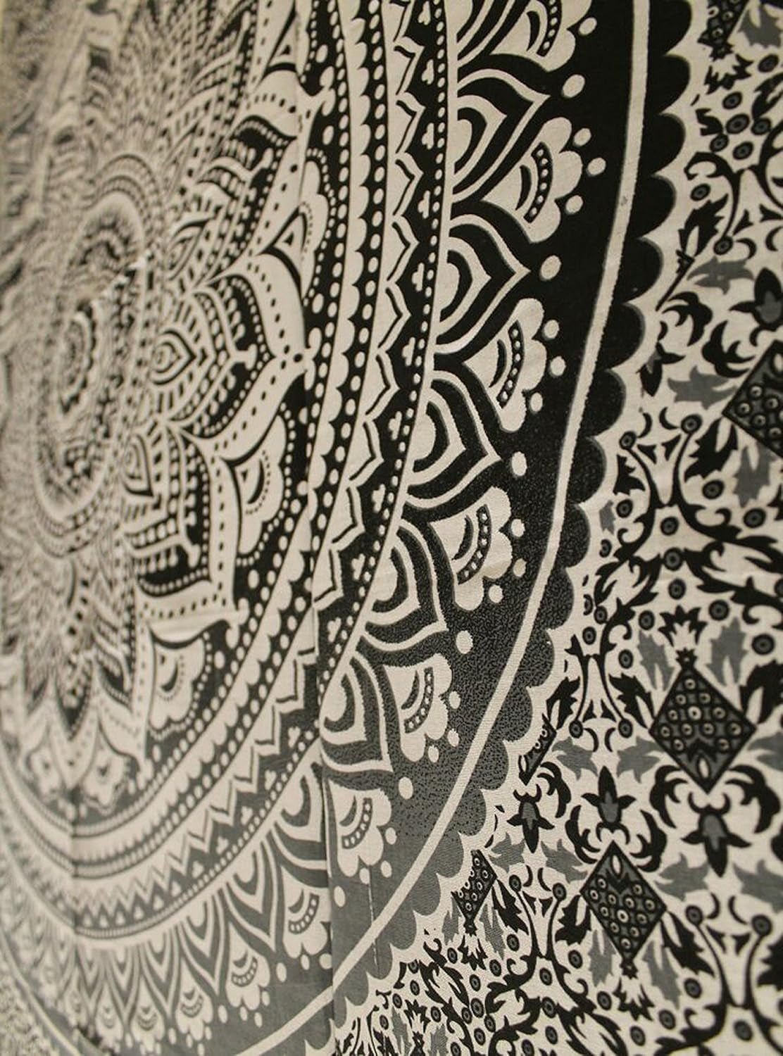Tapiserie indian psihedelic mandala negru alb india Casa - Accesorii si Decoratiuni Naty Shop